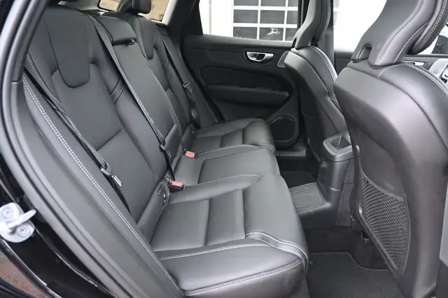 Volvo XC60 view 15