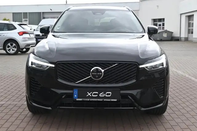 Volvo XC60 view 8
