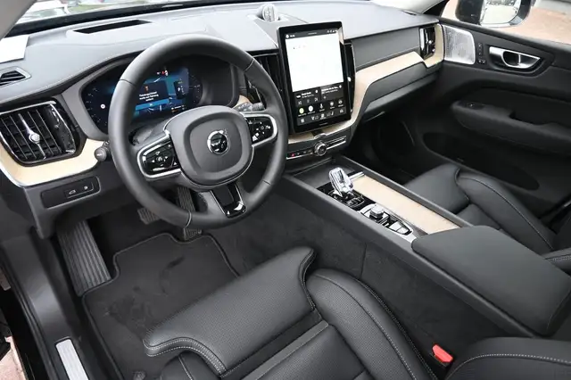 Volvo XC60 view 12