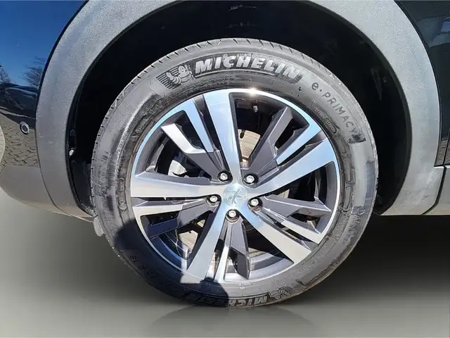 Peugeot 5008 view 11