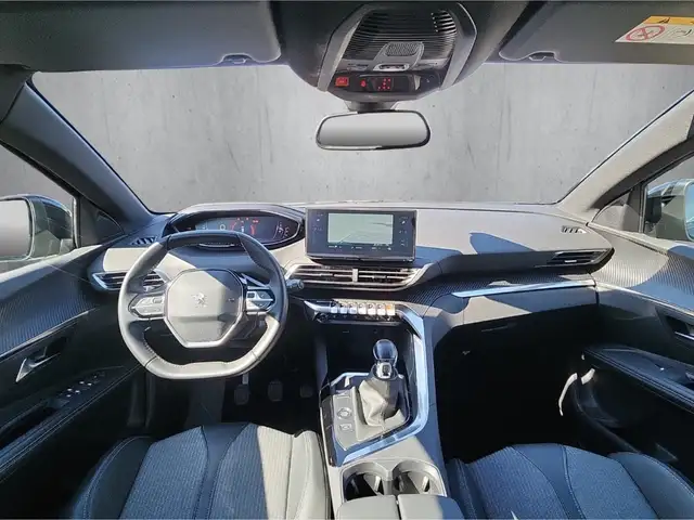 Peugeot 5008 view 12