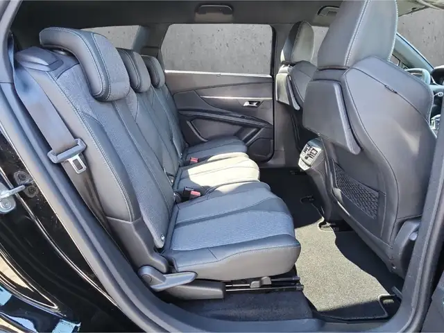 Peugeot 5008 view 14
