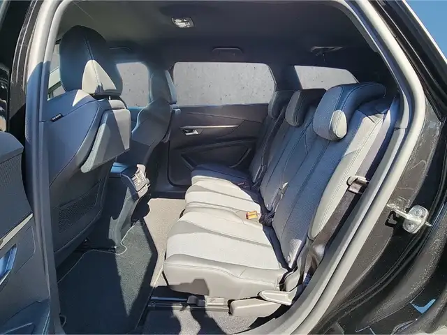 Peugeot 5008 view 8