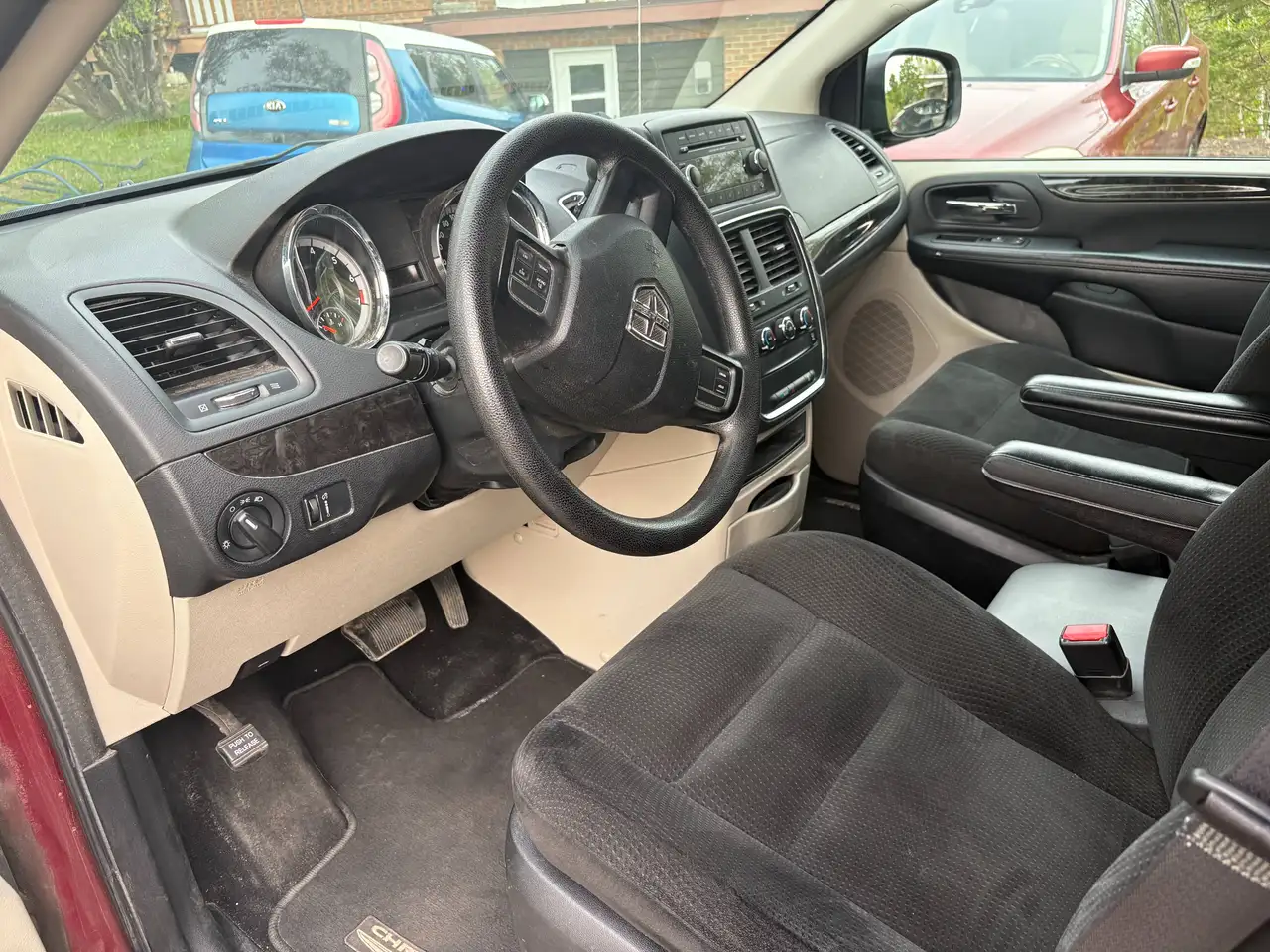 Dodge Grand Caravan photo Dodge Grand Caravan