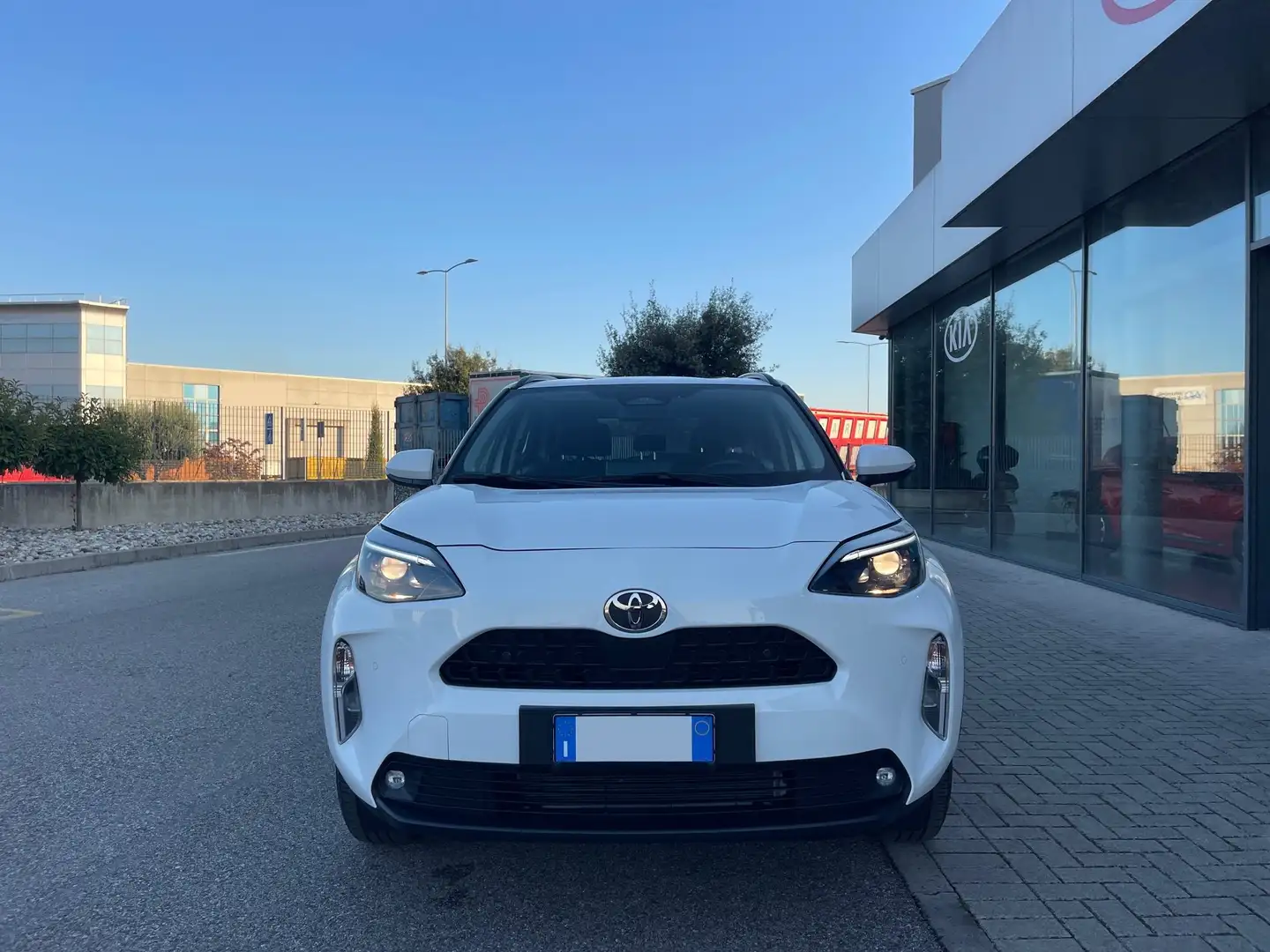 Toyota Yaris Cross 1.5h Active fwd115cv e-cvt Business Pack - Bianco - 2