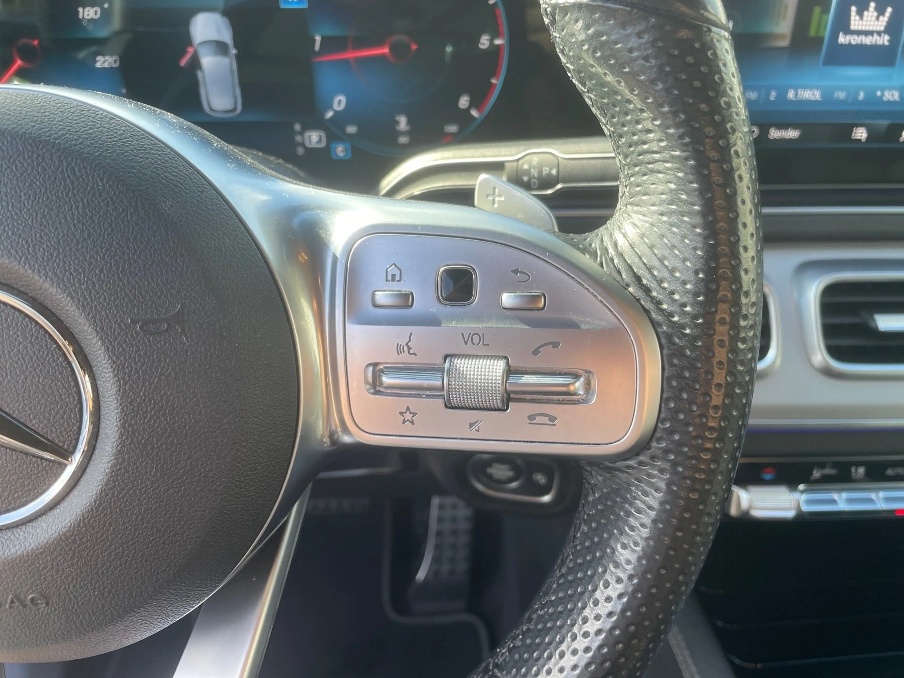 Mercedes-Benz GLE 300 d 4MATIC Rückfahrkamera,Navi,Klima — photo 15