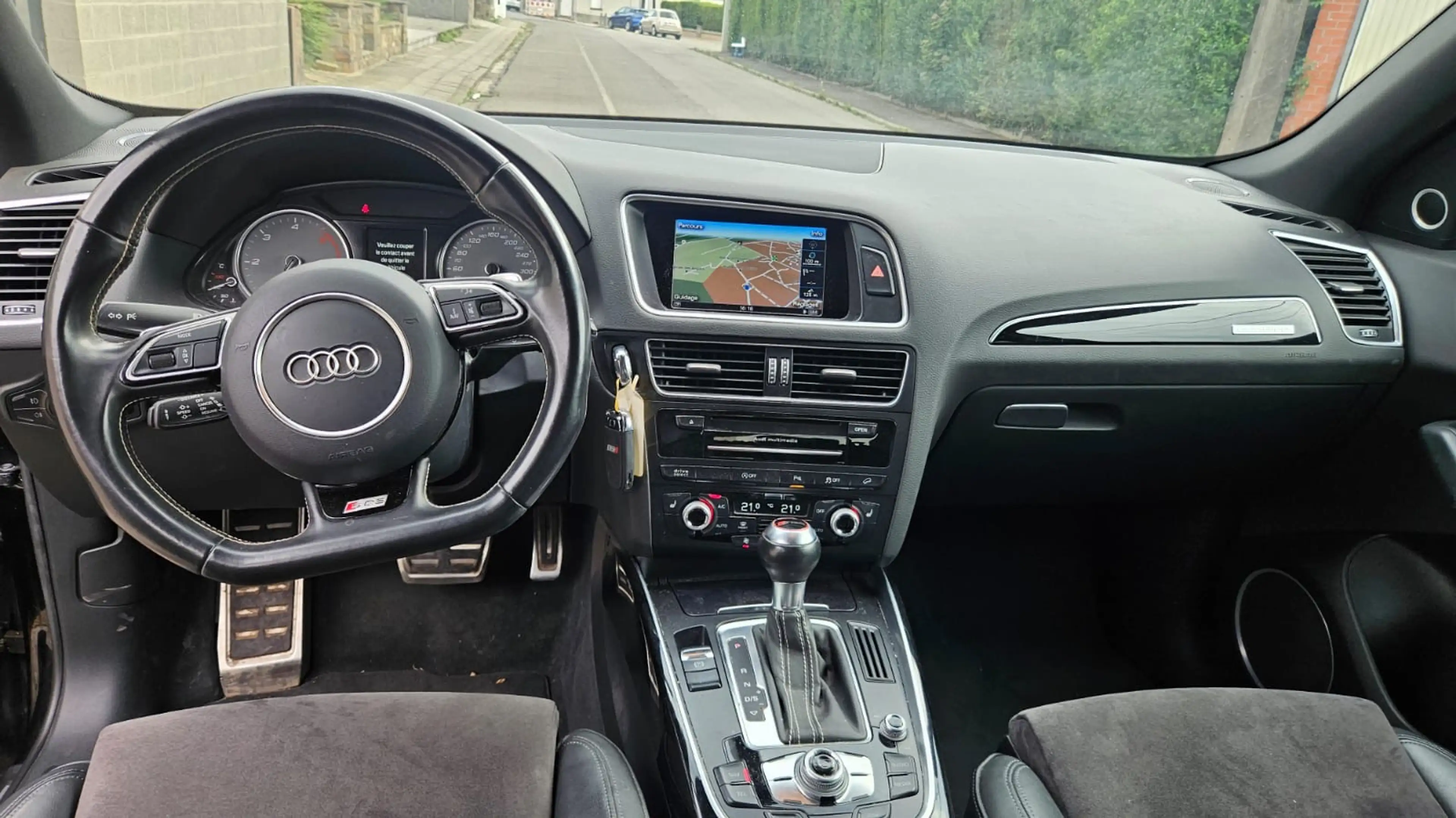 Audi SQ5 3.0 TDi V6 Quattro — photo 10