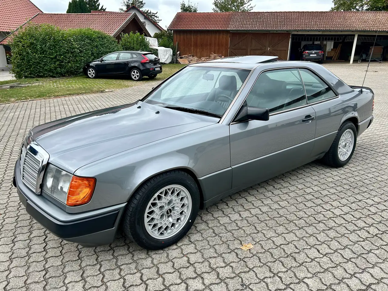 Mercedes-Benz Baureihe 124 230 CE Coupé *1 Hand*Leder*H-Kennzeichen*, foto 7