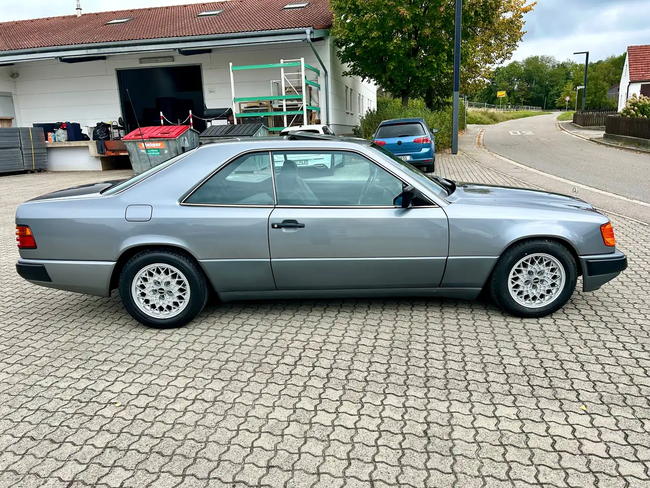 Mercedes-Benz Baureihe 124 230 CE Coupé *1 Hand*Leder*H-Kennzeichen*, foto 2