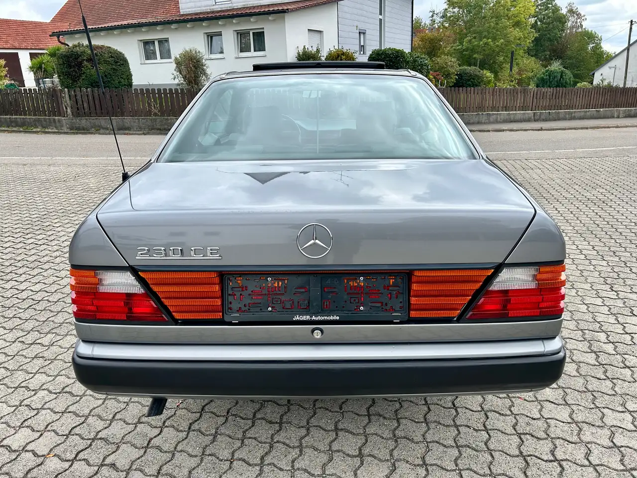 Mercedes-Benz Baureihe 124 230 CE Coupé *1 Hand*Leder*H-Kennzeichen*, foto 4