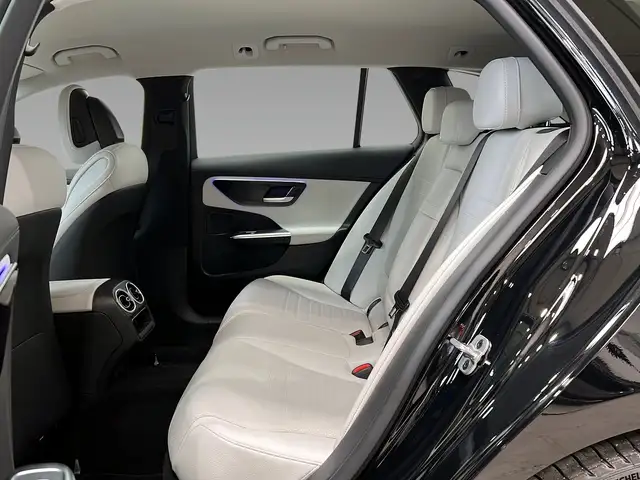 Mercedes-Benz 300 view 8