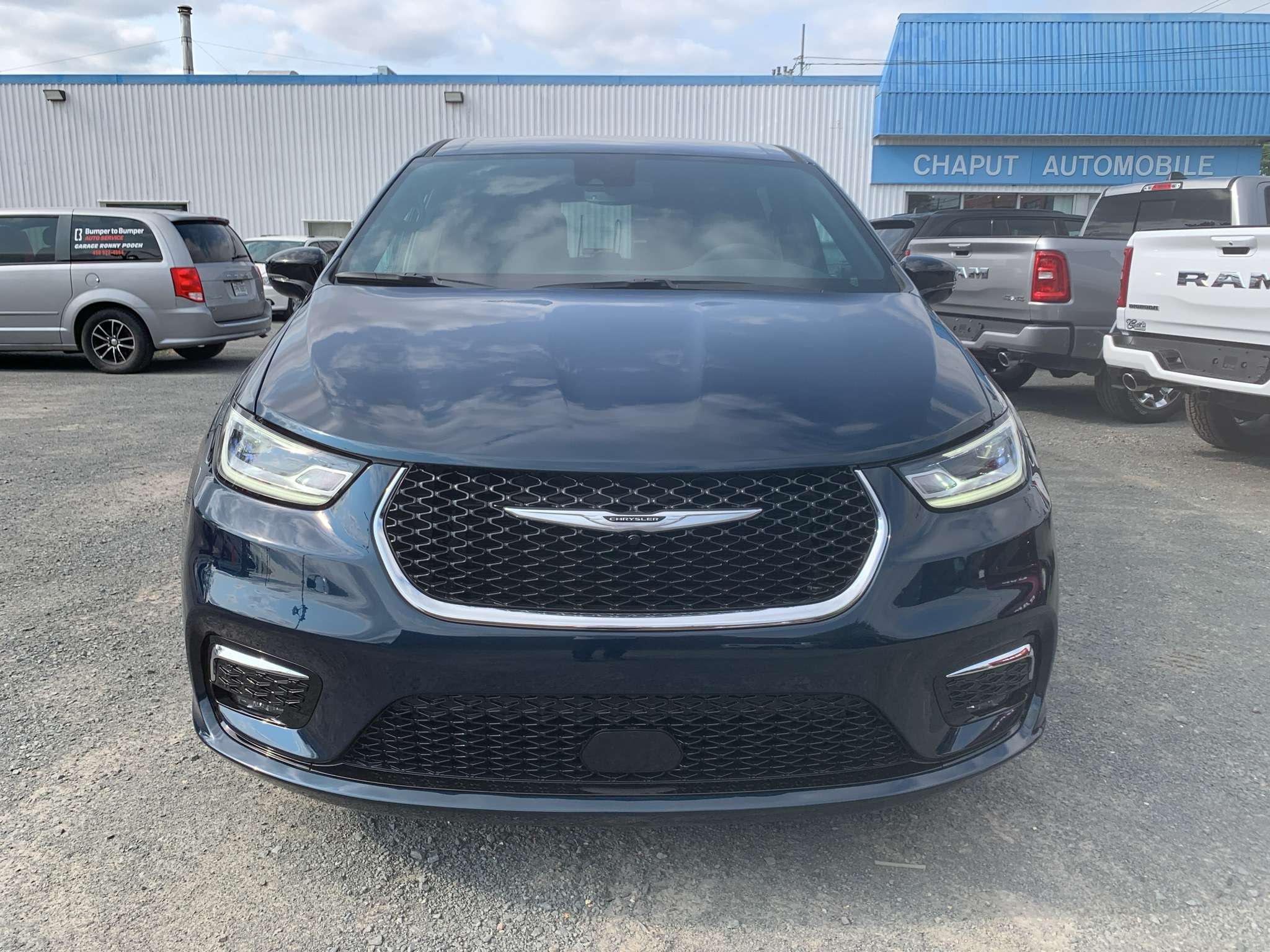 2025 Chrysler Pacifica Hybrid
