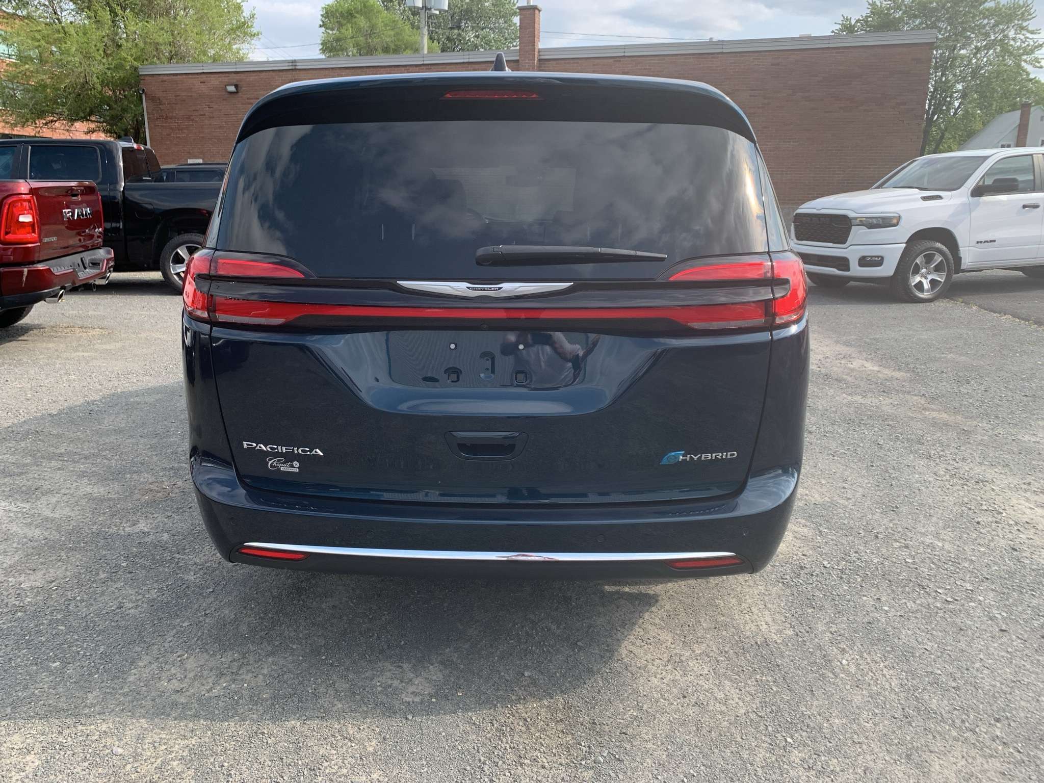 2025 Chrysler Pacifica Hybrid