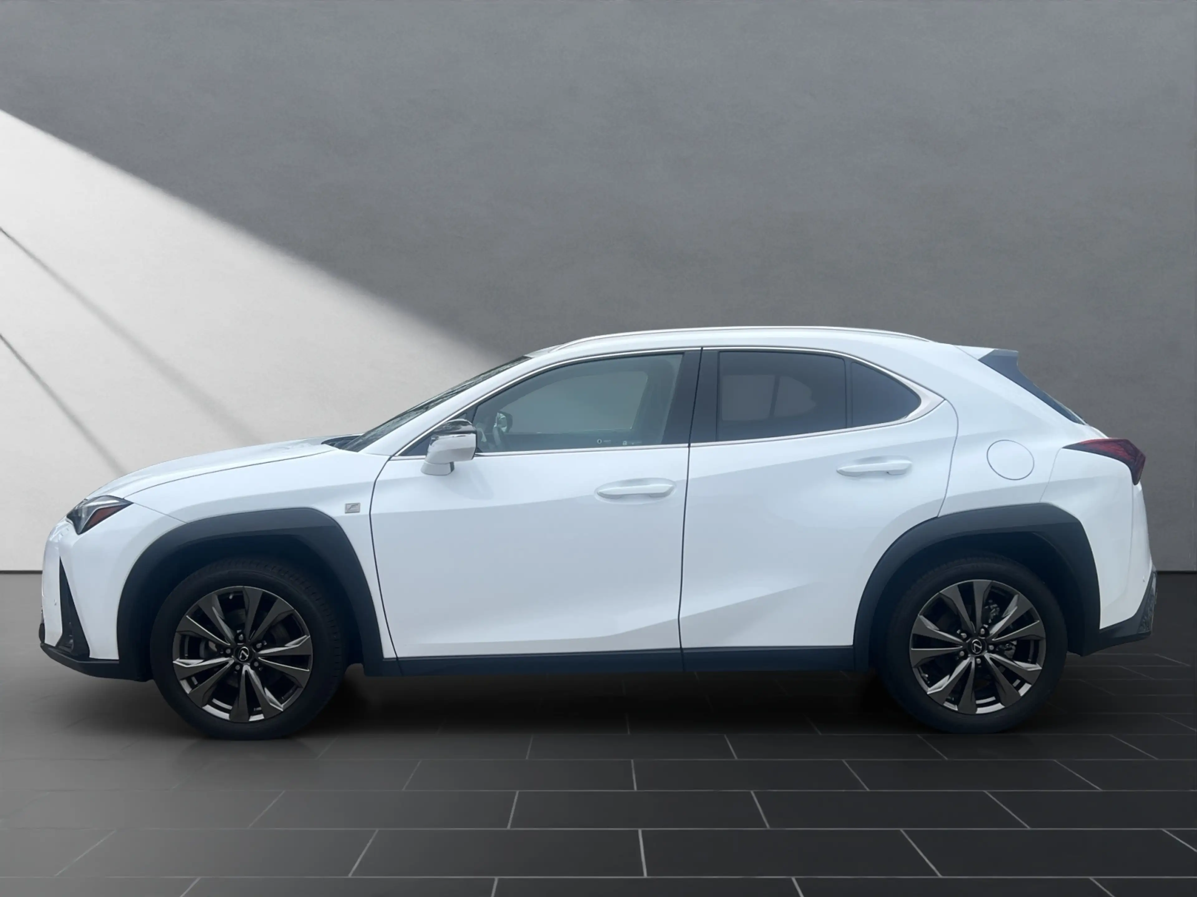 Lexus UX 250h 250h*FSPORT-D*1.HD*CARPLAY*PDC* 15J-GARANTIE* — photo 2