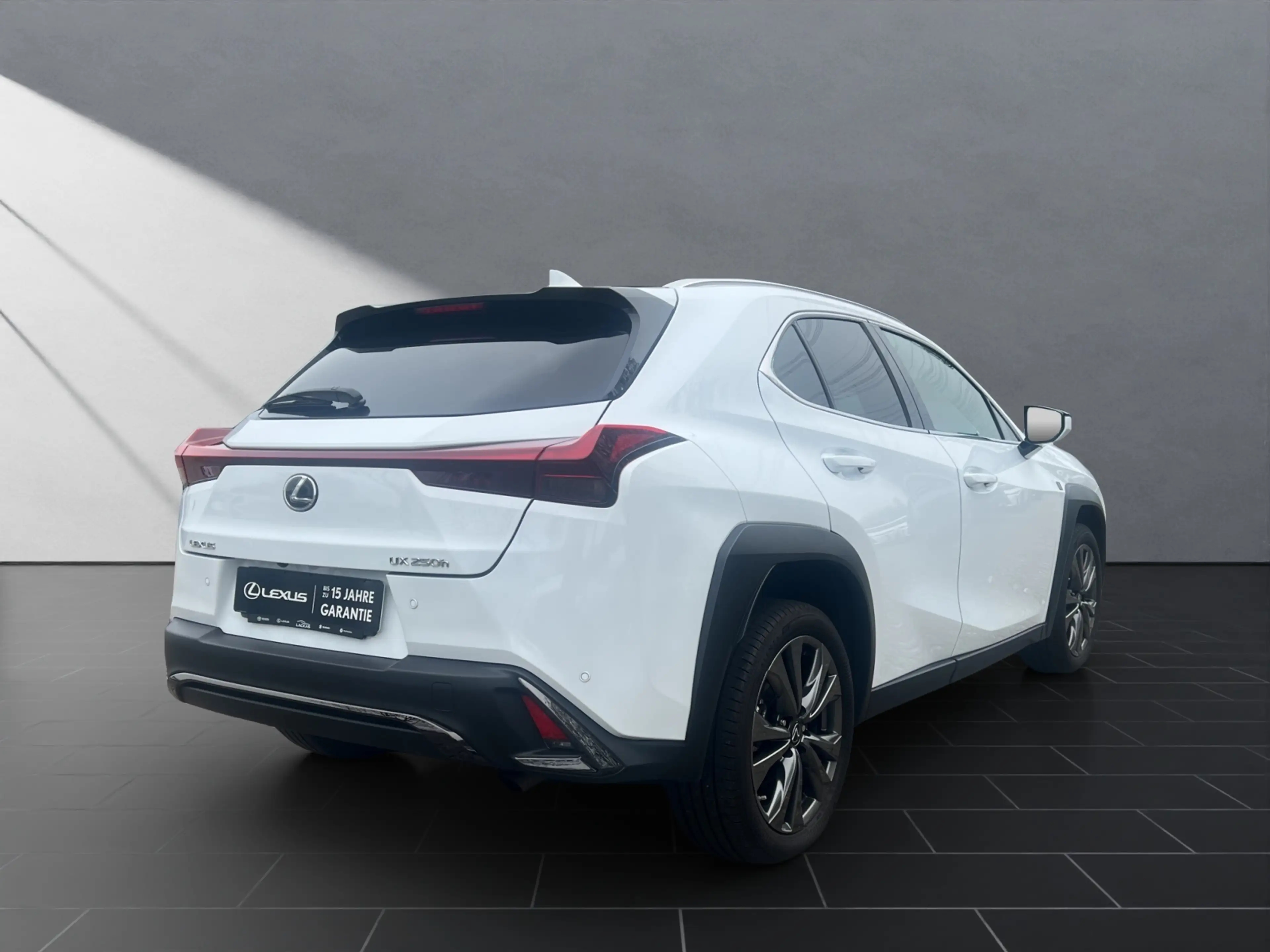 Lexus UX 250h 250h*FSPORT-D*1.HD*CARPLAY*PDC* 15J-GARANTIE* — photo 5