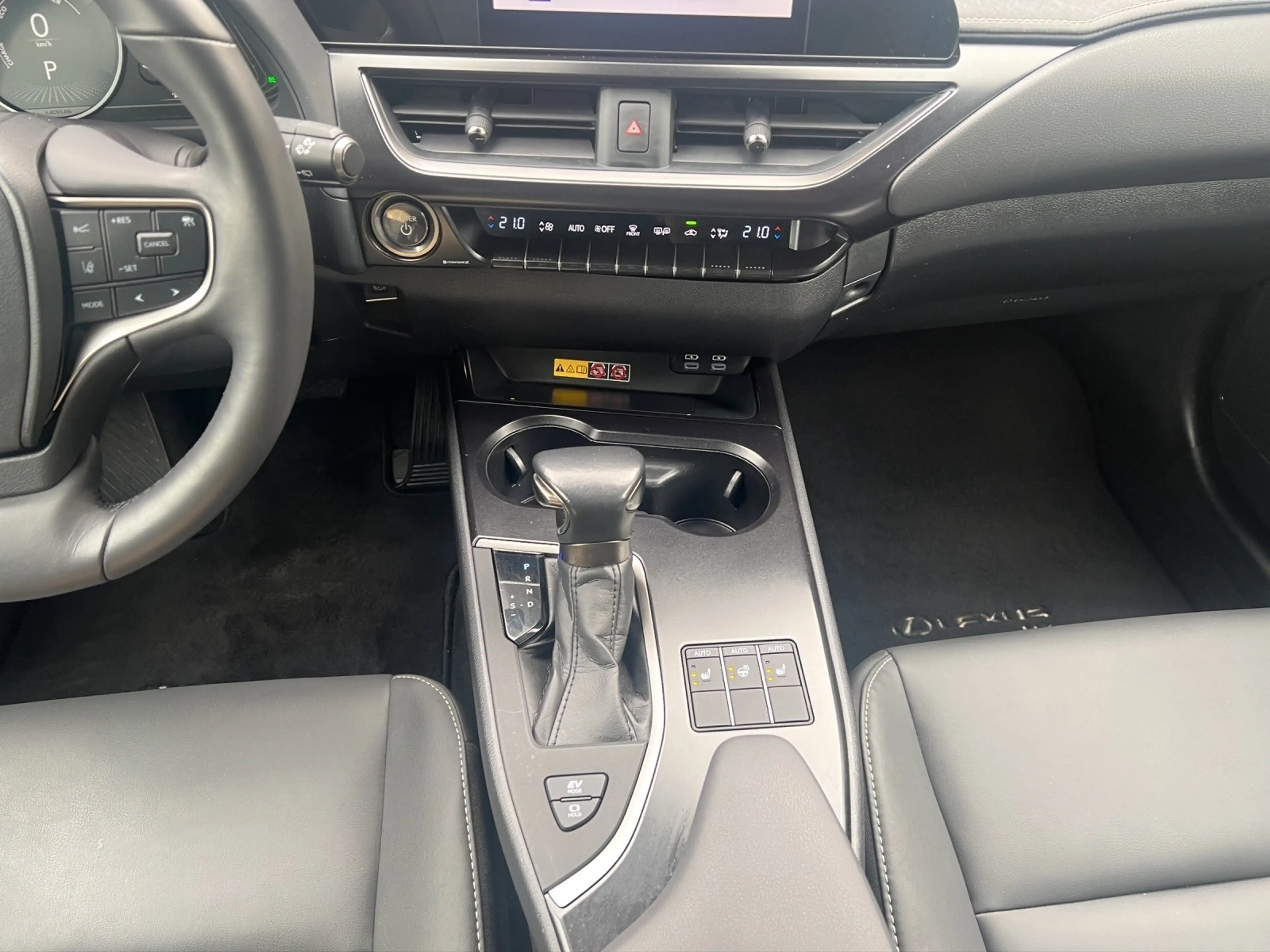 Lexus UX 250h 250h*FSPORT-D*1.HD*CARPLAY*PDC* 15J-GARANTIE* — photo 14
