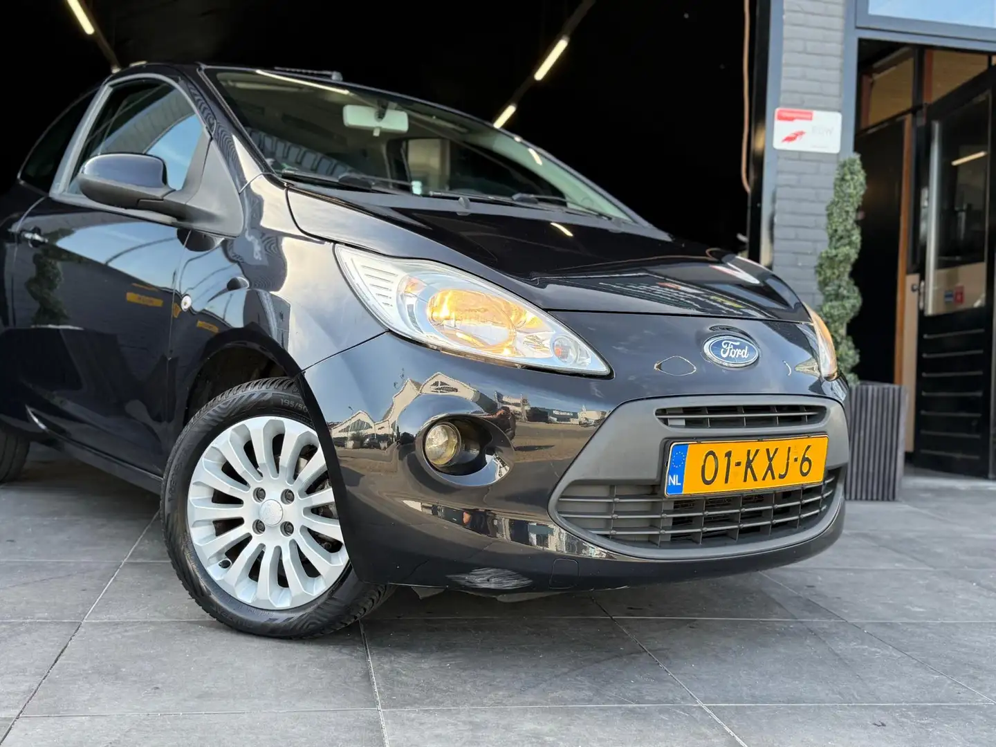 Ford Ka/Ka+ 1.2 Titanium|Airco|El. Ramen|2e Eigenaar|NAP|APK Zwart - 2