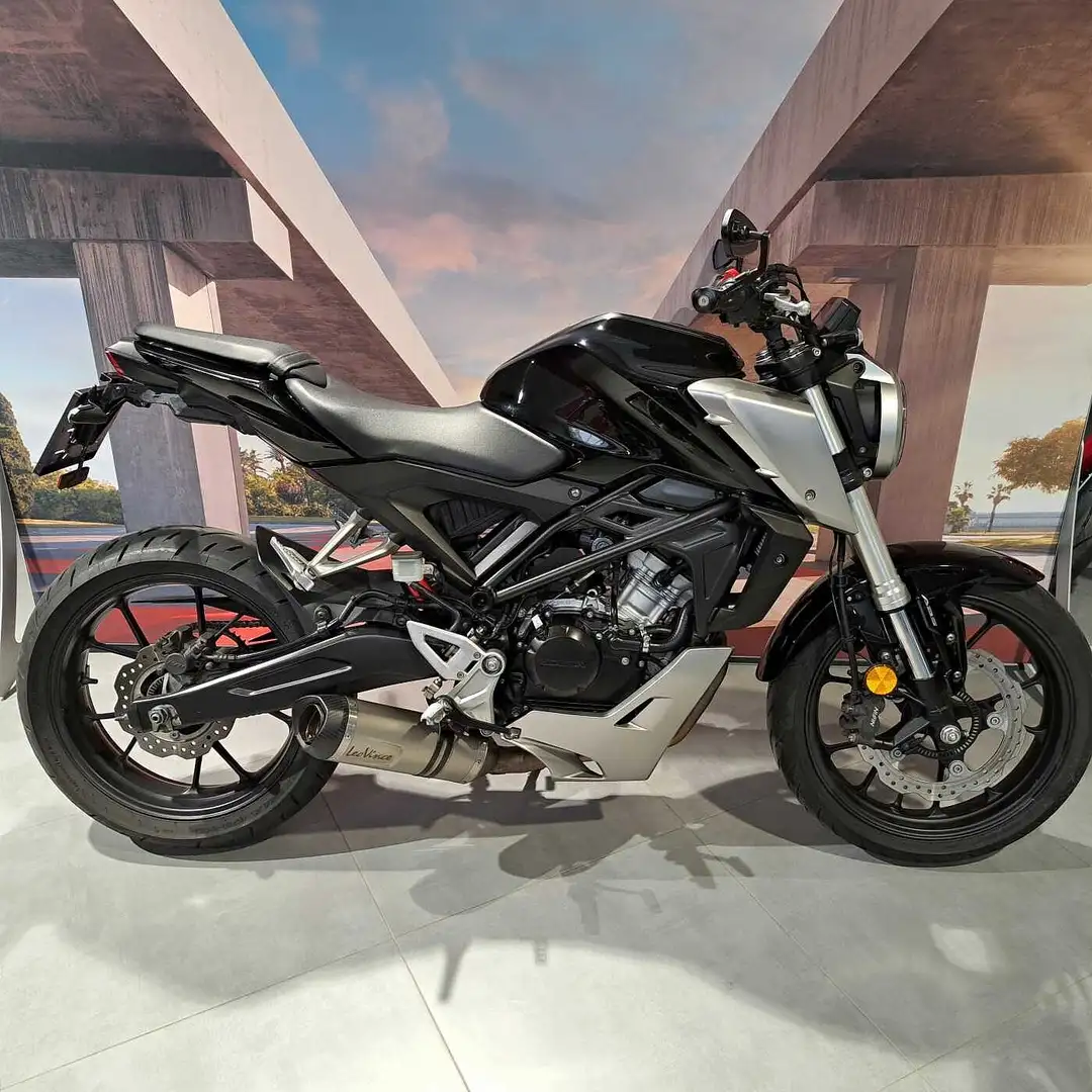 Honda CB125R Zwart - 1