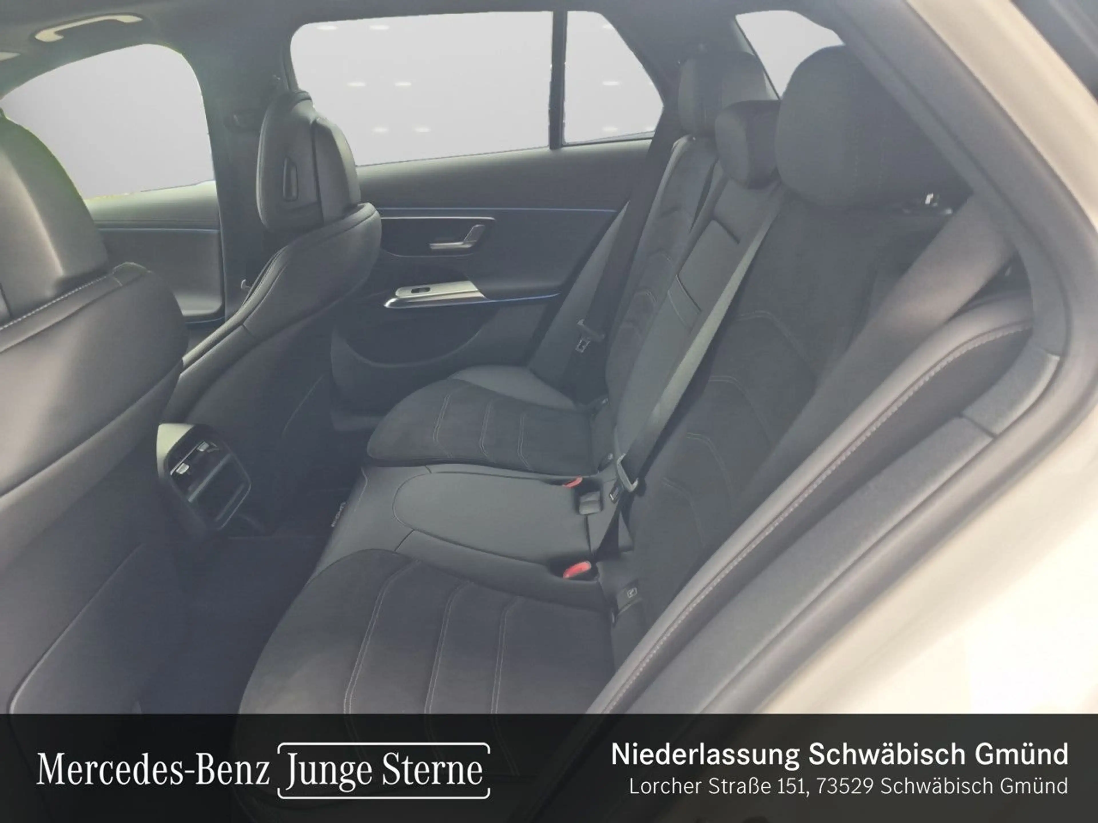 Mercedes-Benz E 200 T AMG Pano LED AHK Night Kamera Spurhalt-Ass — photo 11