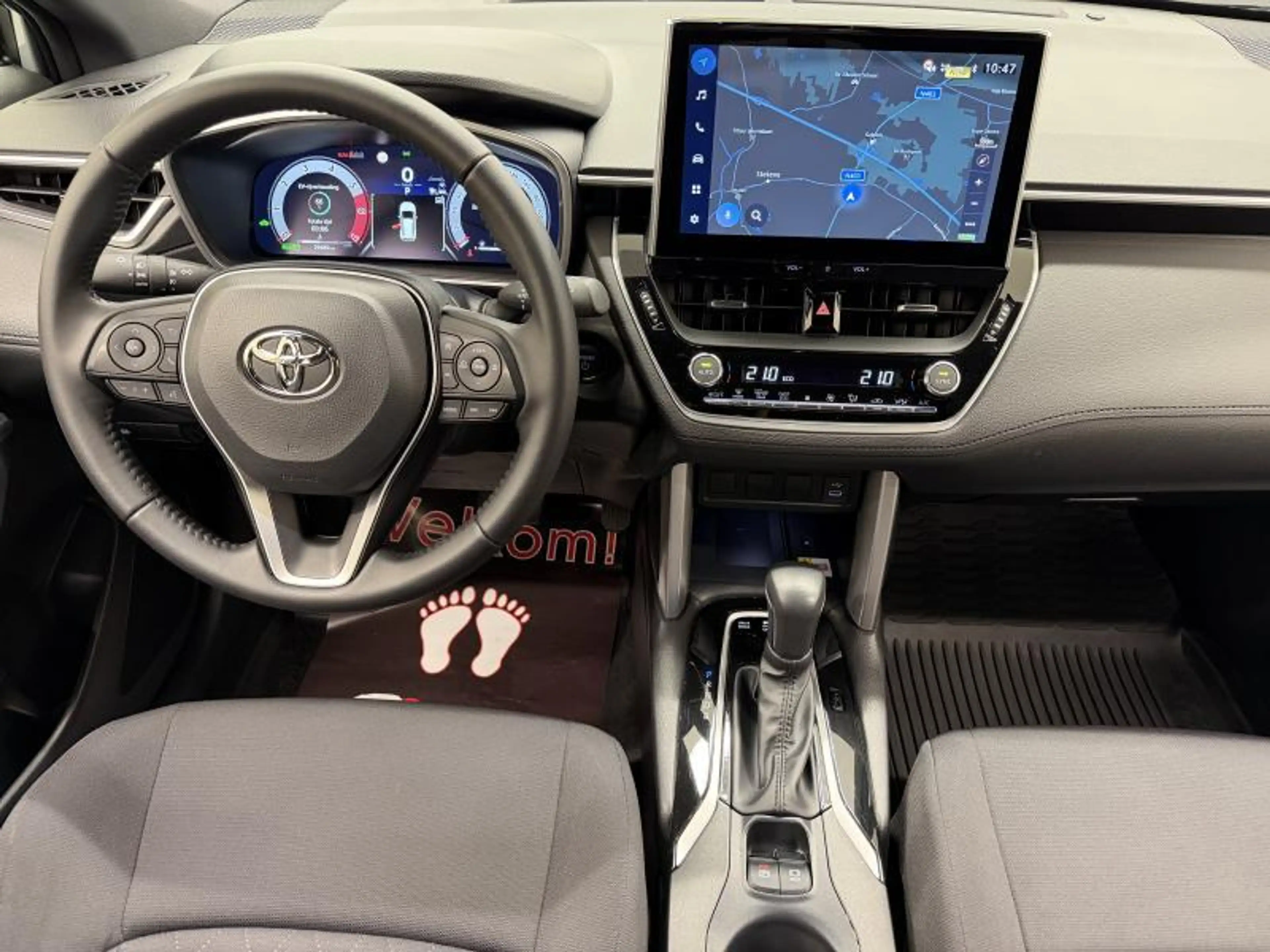 Toyota Corolla Cross Style — photo 15