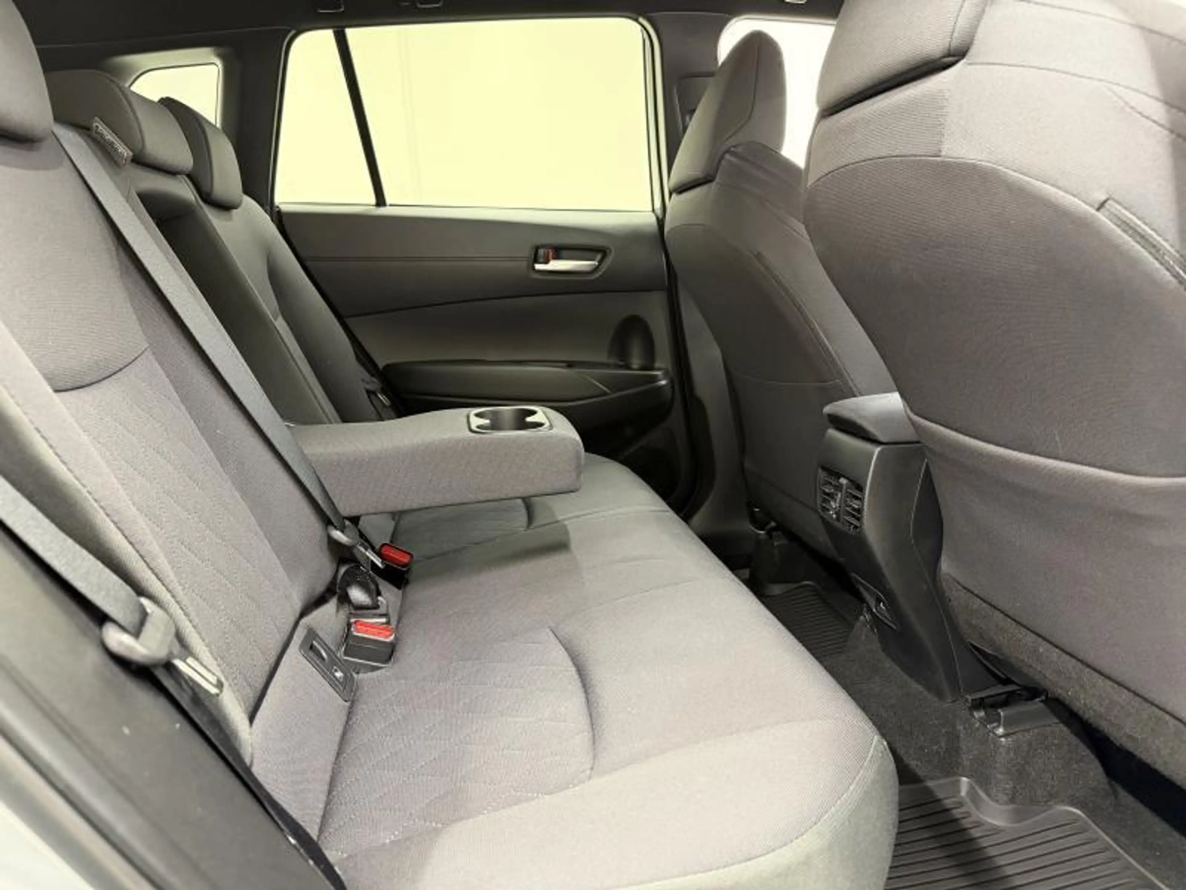 Toyota Corolla Cross Style — photo 13