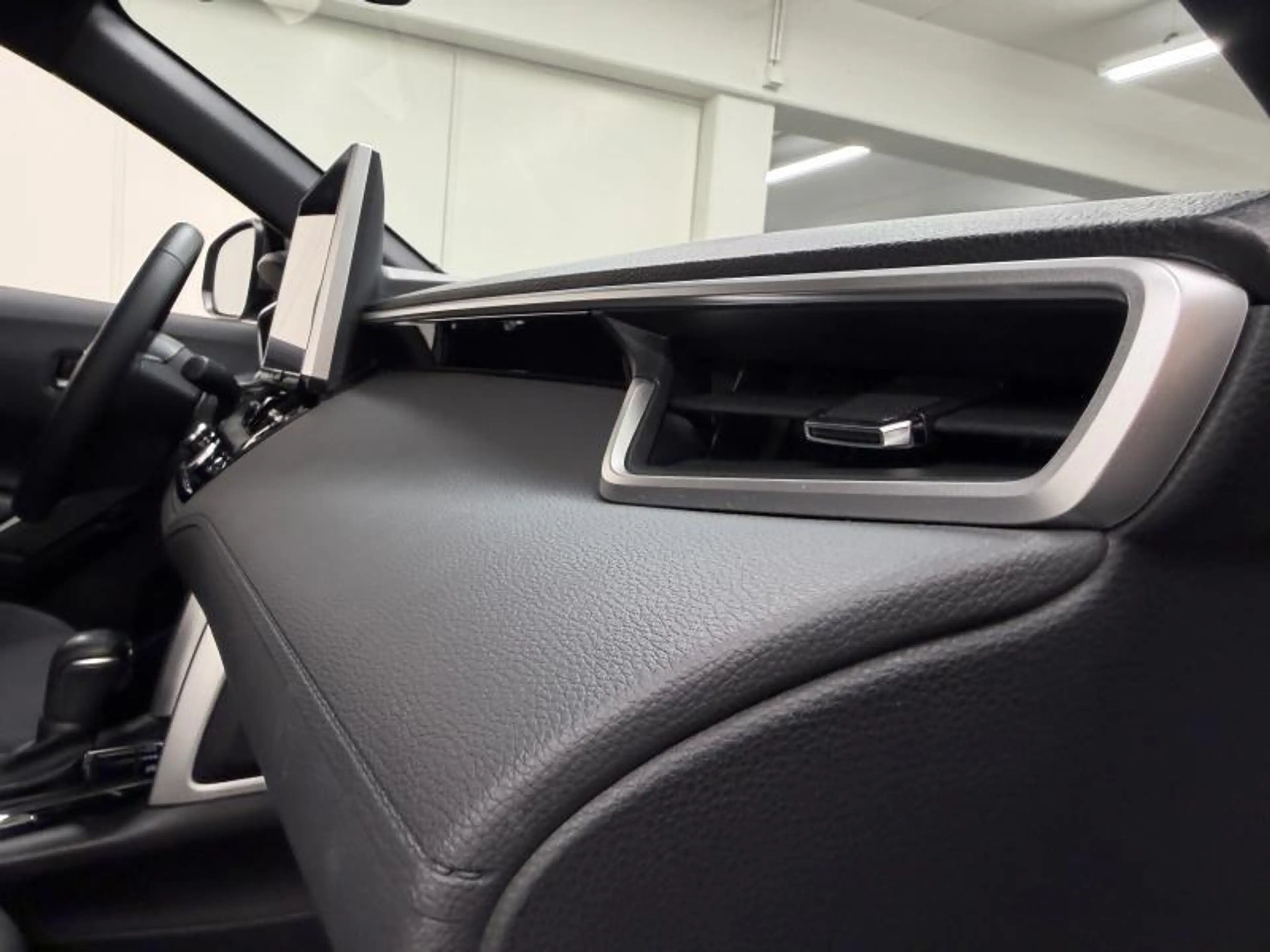 Toyota Corolla Cross Style — photo 9