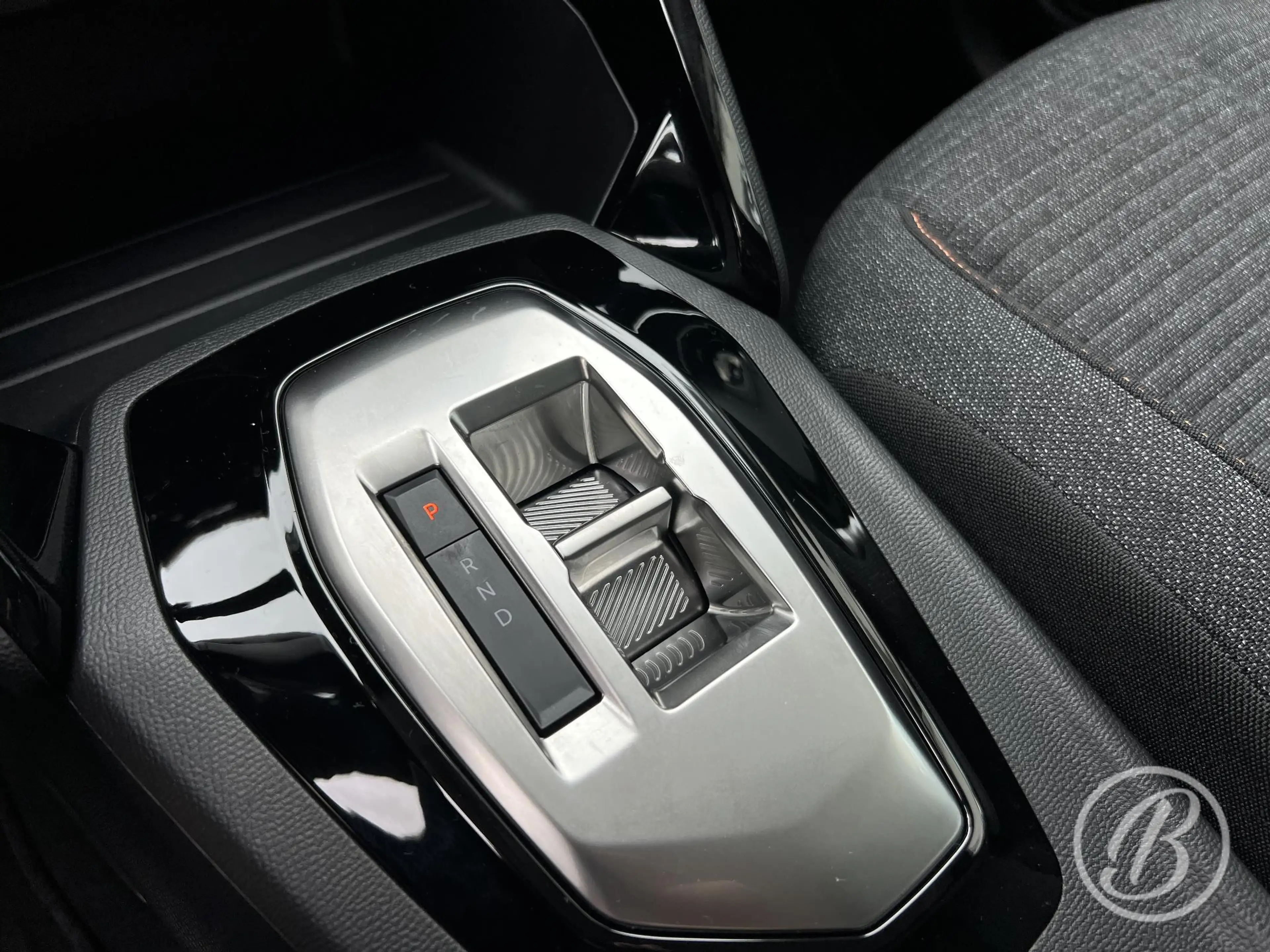 Peugeot 208 1.2 Hybrid 100 e-DCS6 Active Automaat — photo 13
