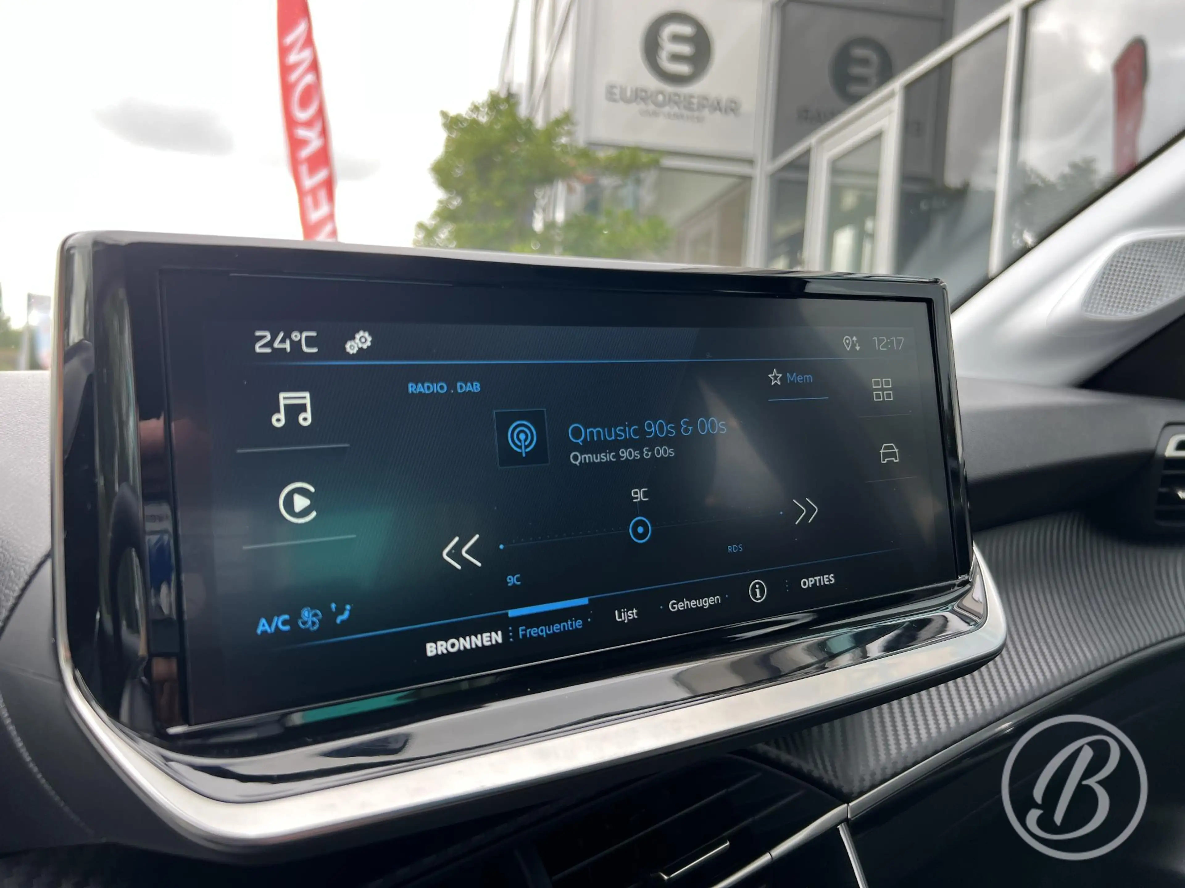 Peugeot 208 1.2 Hybrid 100 e-DCS6 Active Automaat — photo 42