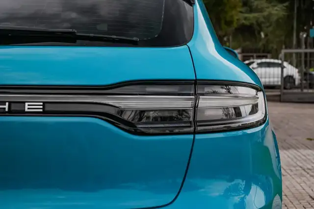 Porsche Macan view 8