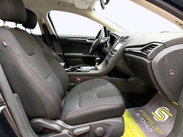 Ford Mondeo view 12