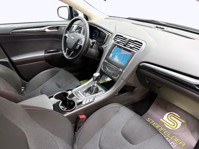 Ford Mondeo view 10