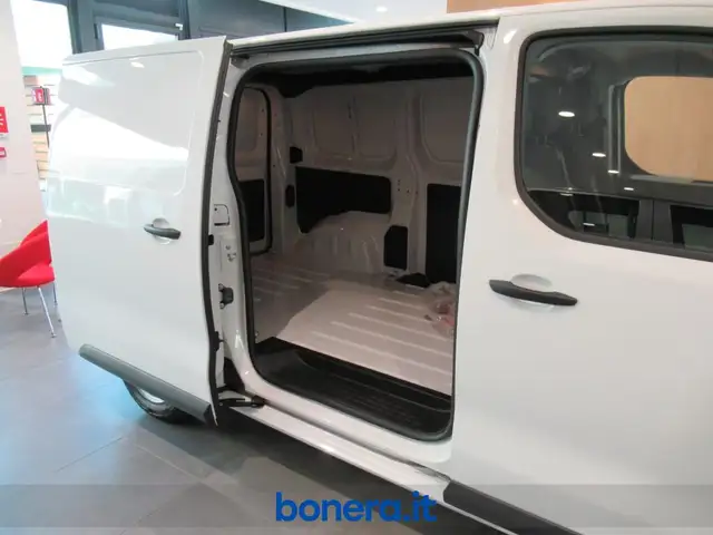 Toyota Proace view 10
