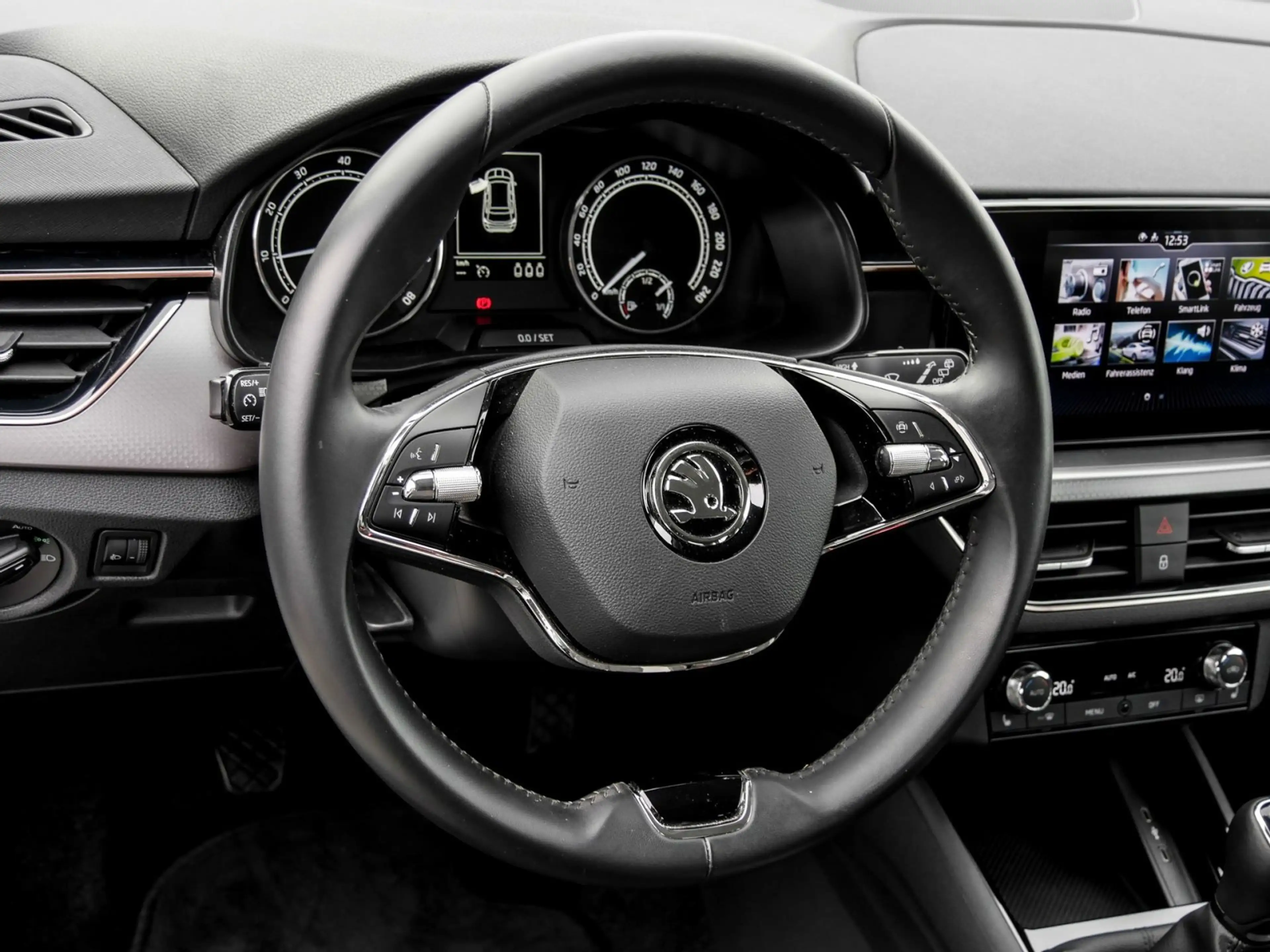 Skoda Kamiq Style 1.0 TSI LED AHK GRA Keyless — photo 9