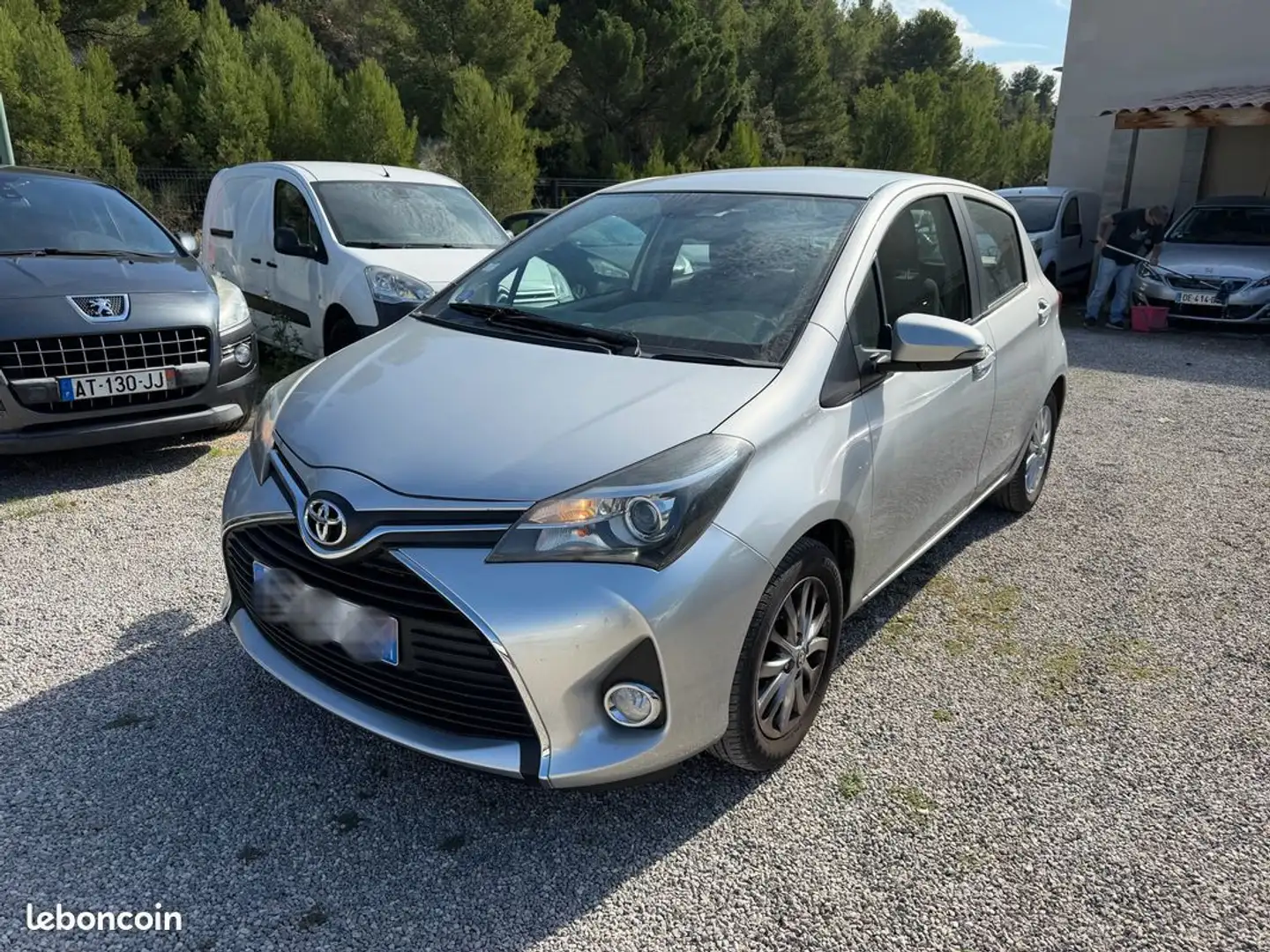 Toyota Yaris 100 vvti dynamic Gris - 1
