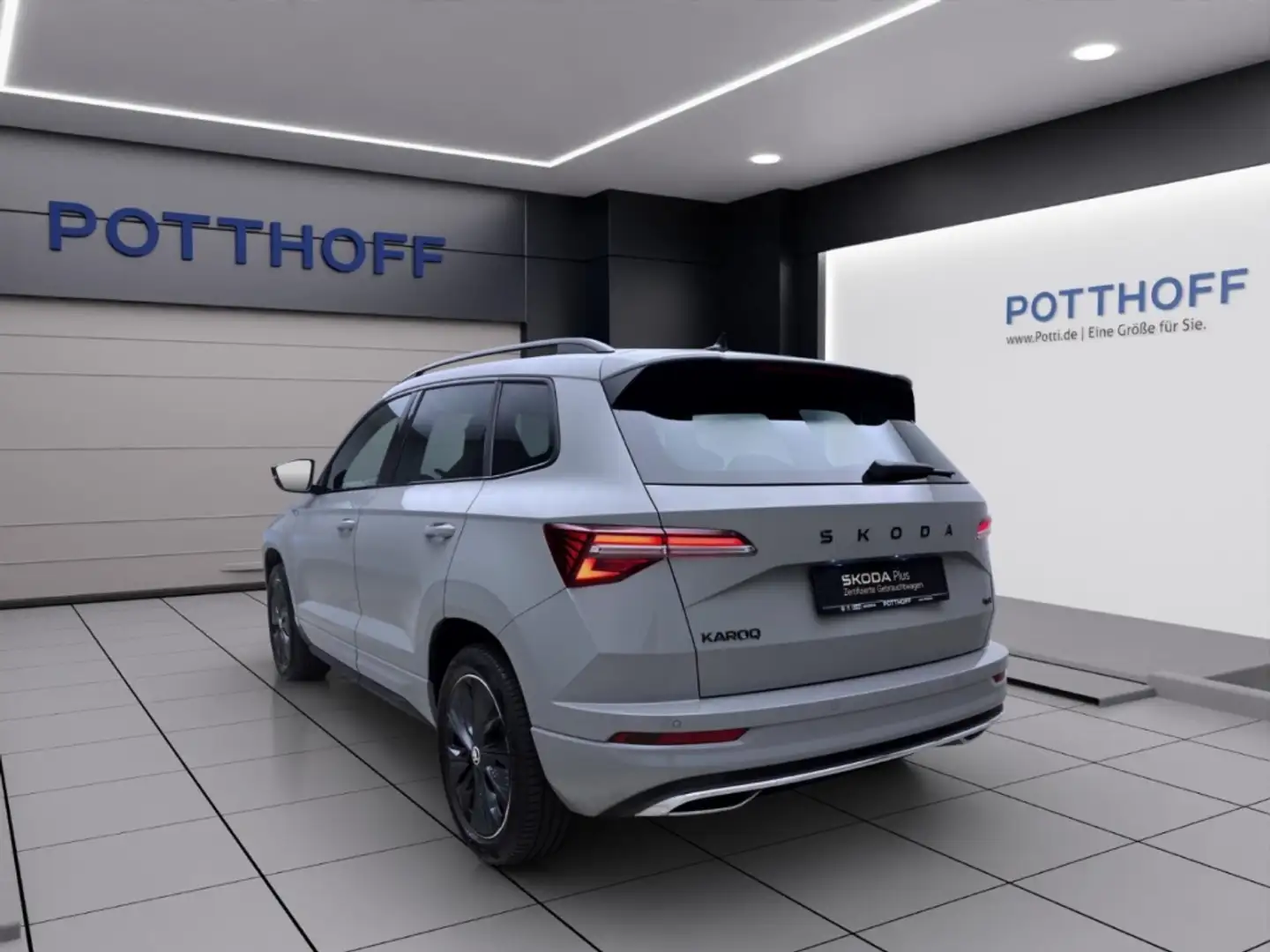 Skoda Karoq 2.0 TSI DSG 4x4 SPORTLINE PDC MATRIX SITZHZG LM18 Grau - 2