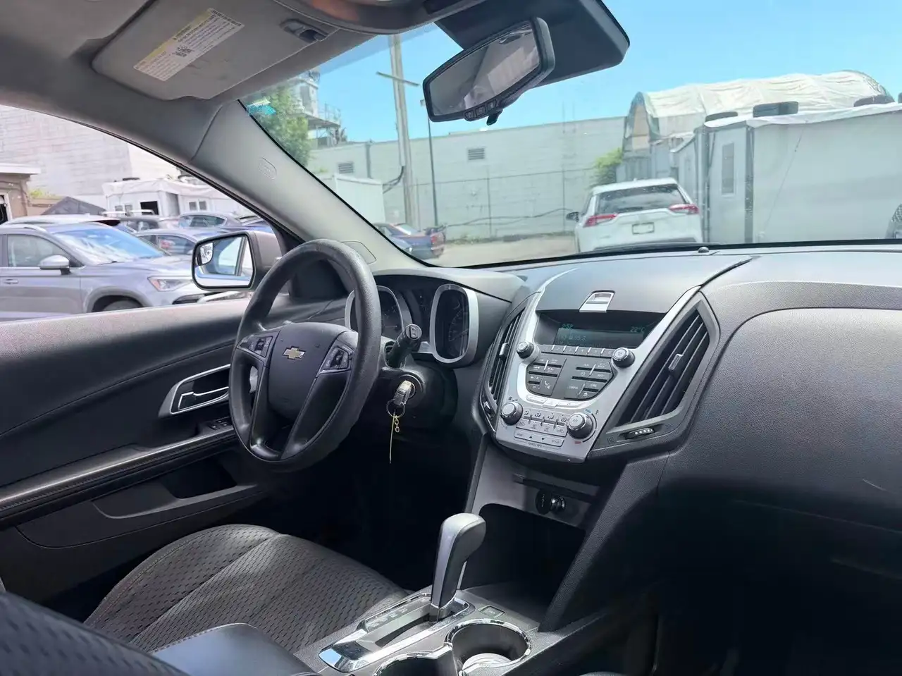 Chevrolet Equinox photo Chevrolet Equinox