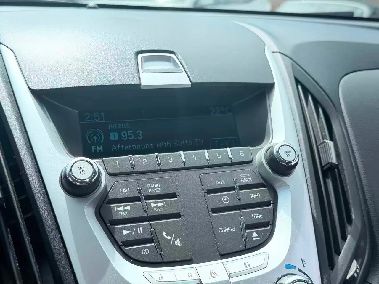 Chevrolet Equinox photo Chevrolet Equinox