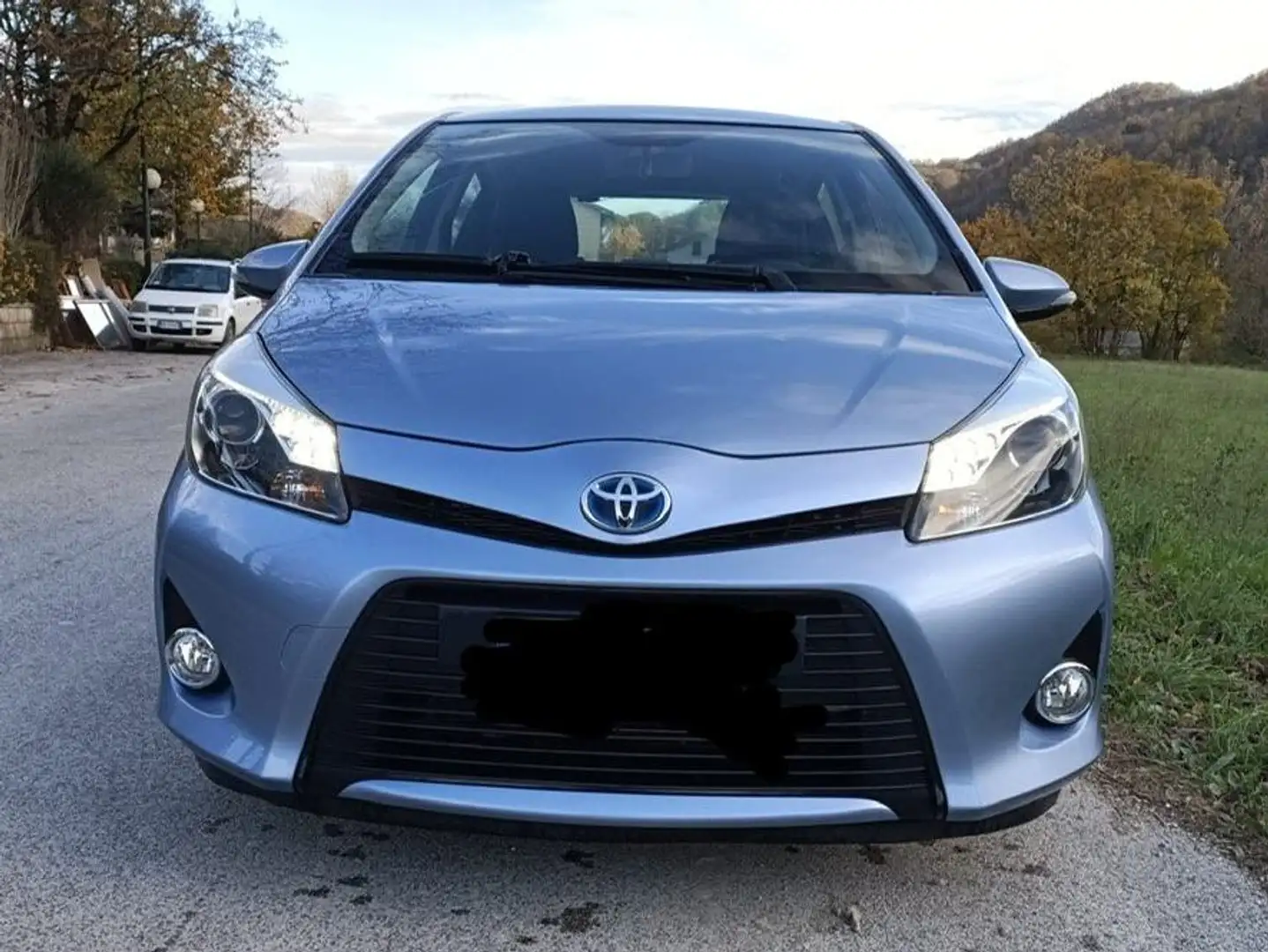 Toyota Yaris Lounge Blu/Azzurro - 1