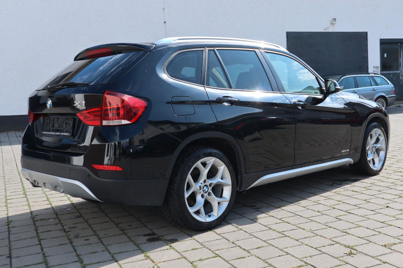 BMW X1 sDrive 18i Automatik Leder Steuerkette+HU NEU — photo 5