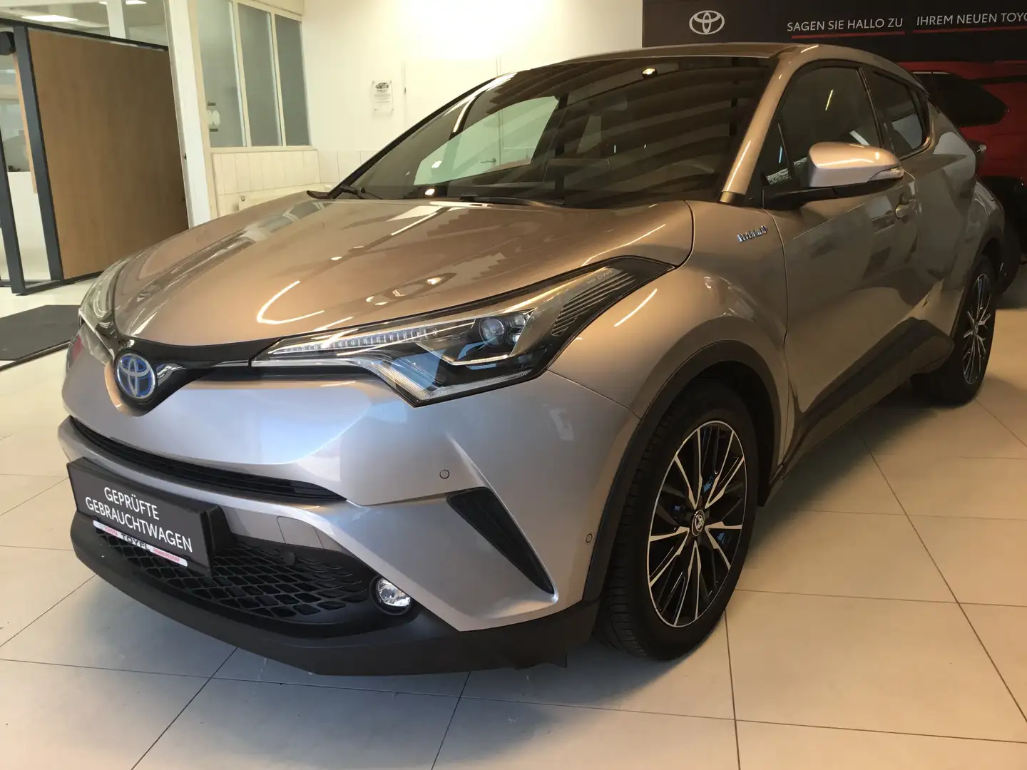 Toyota C-HR 1,8 Hybrid C-HIC CVT Plateado - 1