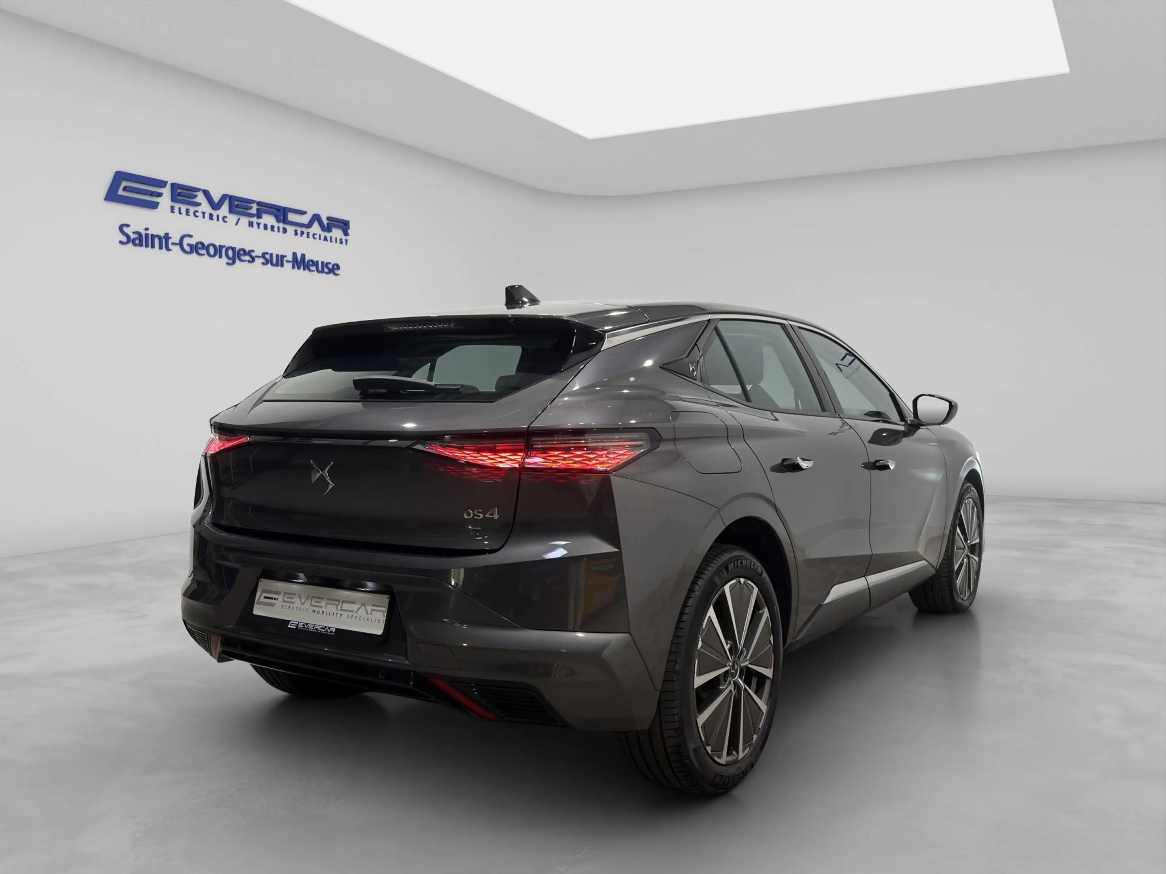 DS Automobiles N°4 PALLAS ***HEATED SEATS*MATRIX LIGHTS*** — photo 4