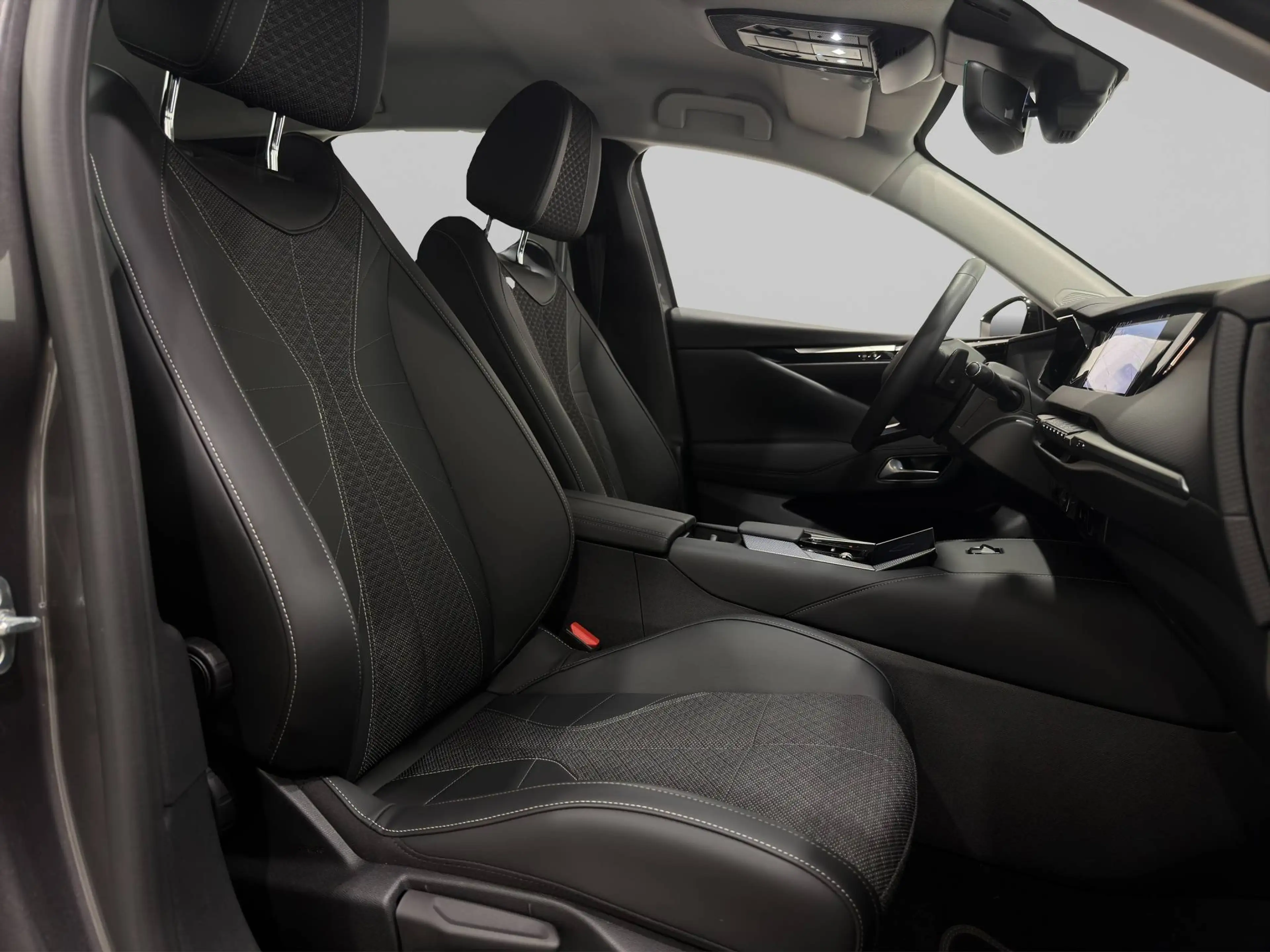 DS Automobiles N°4 PALLAS ***HEATED SEATS*MATRIX LIGHTS*** — photo 11