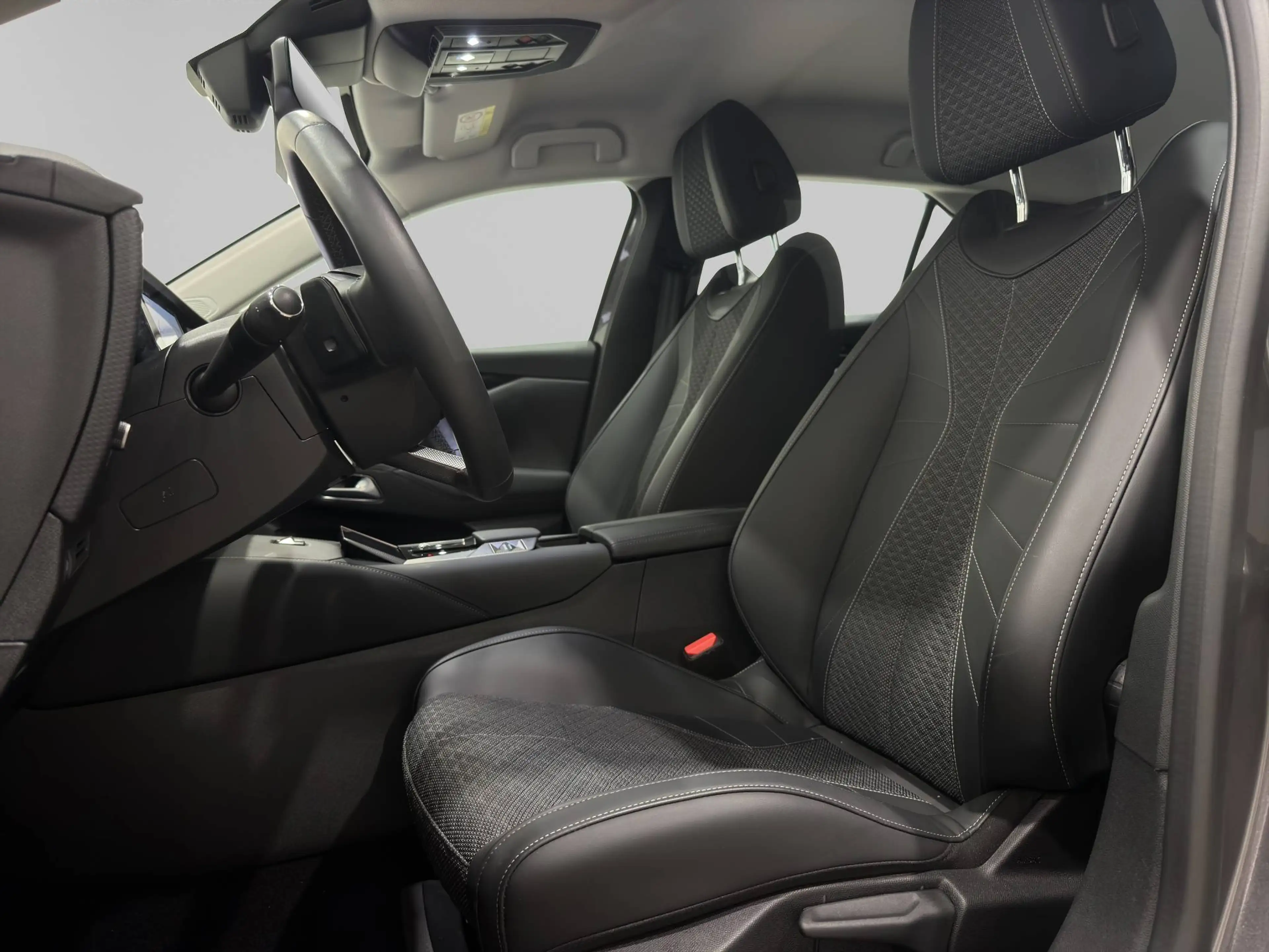 DS Automobiles N°4 PALLAS ***HEATED SEATS*MATRIX LIGHTS*** — photo 10