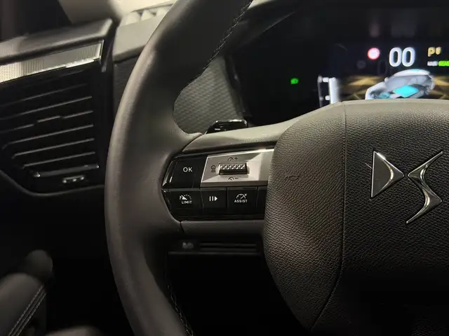 DS Automobiles N°4 view 15