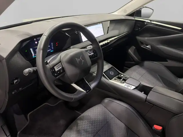 DS Automobiles N°4 view 8