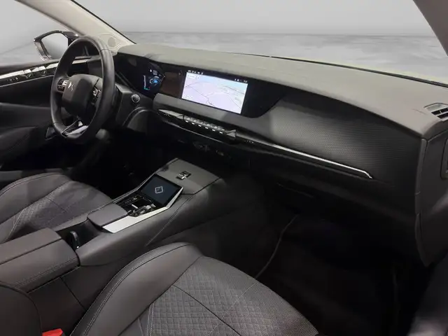 DS Automobiles N°4 view 9