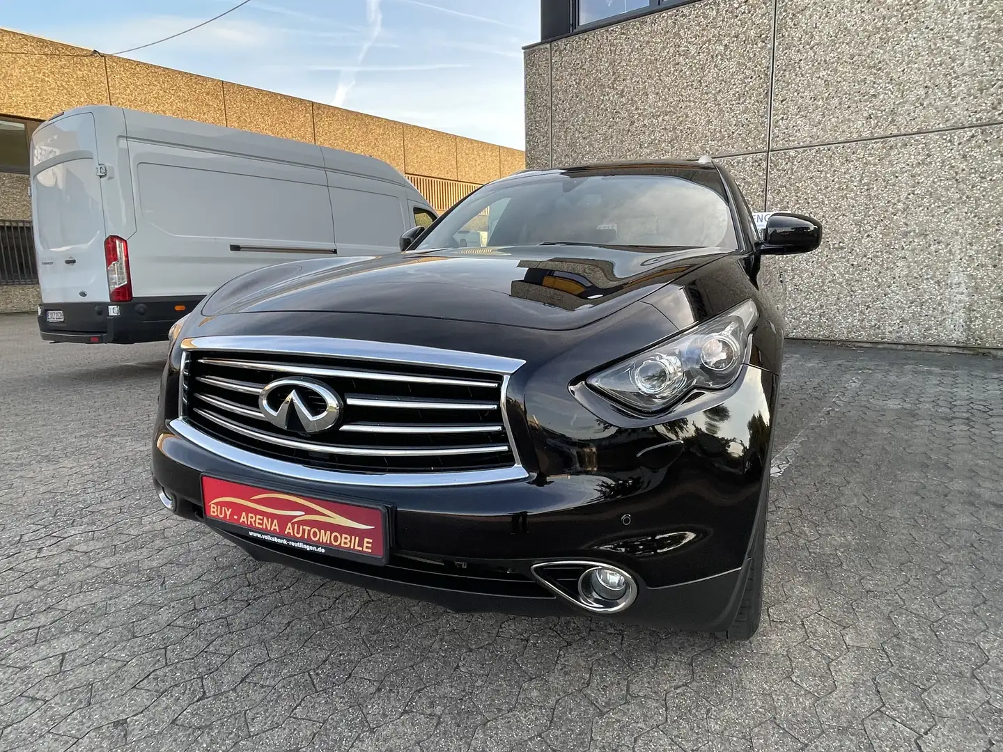 Infiniti QX70 S 3.0 D GT AWD SUV 2.H Voll S-Heft Top Gepflegt Schwarz - 1