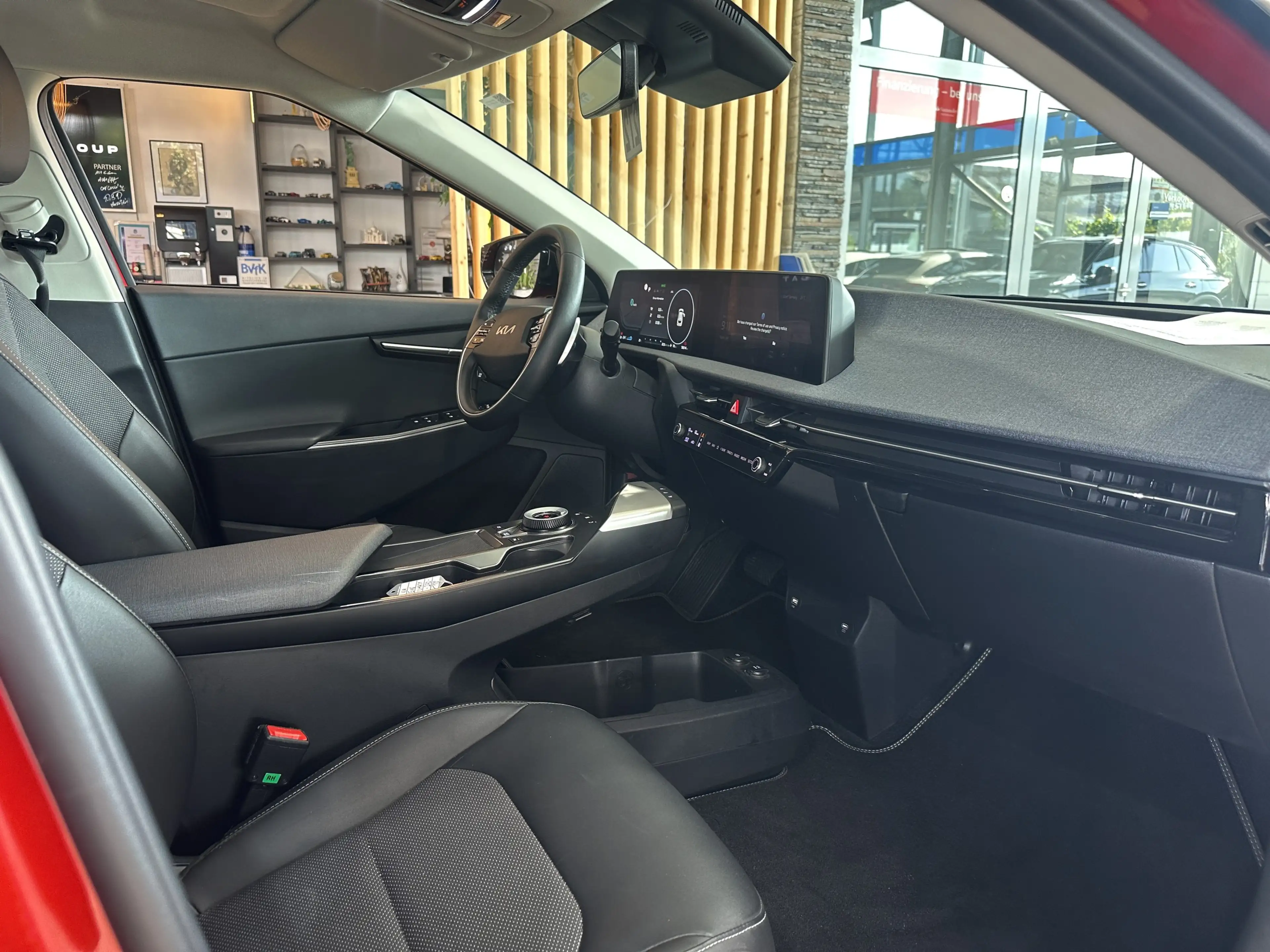 Kia EV6 Leder R.Cam Navi LED ACC SHZ 58kWh Wärmepumpe — photo 11