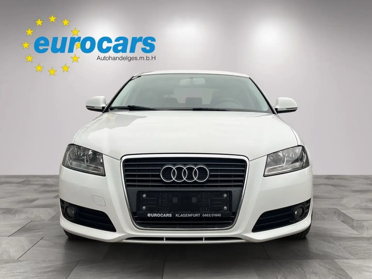Audi A3 1.6 Weiß - 2