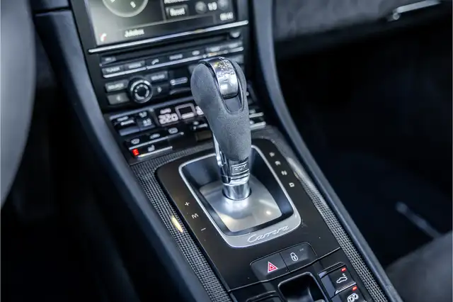 Porsche 991 view 16